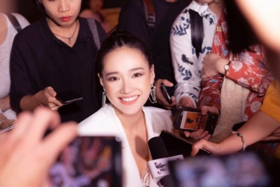 Nhã Phương nhận giải Nữ diễn viên chính xuất sắc tại Liên hoan phim ngắn Oxford 2019 Nhã Phương nhận giải Nữ diễn viên chính xuất sắc tại Liên hoan phim ngắn Oxford 2019