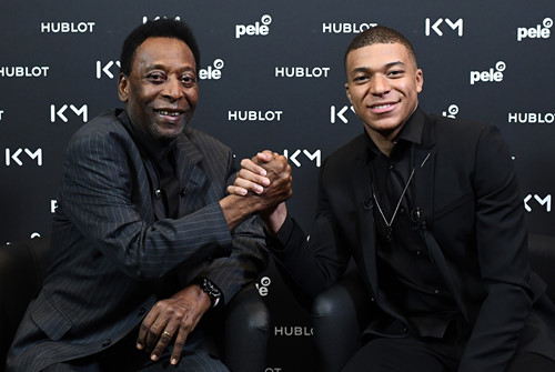 'Vua bóng đá' Pele nhập viện ở Paris - 1 'Vua bóng đá' Pele nhập viện ở Paris - 1