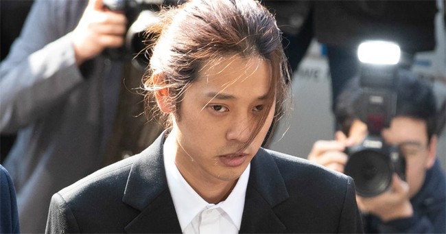 Chấn động chatroom quy mô khủng hơn Jung Joon Young cầm đầu: Có cả diễn viên, quý tử tài phiệt với hàng trăm clip, ảnh sex Chấn động chatroom quy mô khủng hơn Jung Joon Young cầm đầu: Có cả diễn viên, quý tử tài phiệt với hàng trăm clip, ảnh sex