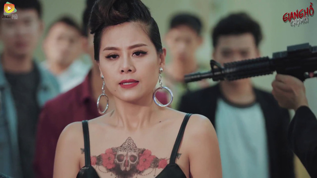 Phim giang hồ đại náo YouTube: Nhiều nội dung nhảm nhí, cảnh nóng câu khách nhưng sao Việt vẫn mượn nợ để làm - 11 Phim giang hồ đại náo YouTube: Nhiều nội dung nhảm nhí, cảnh nóng câu khách nhưng sao Việt vẫn mượn nợ để làm - 11