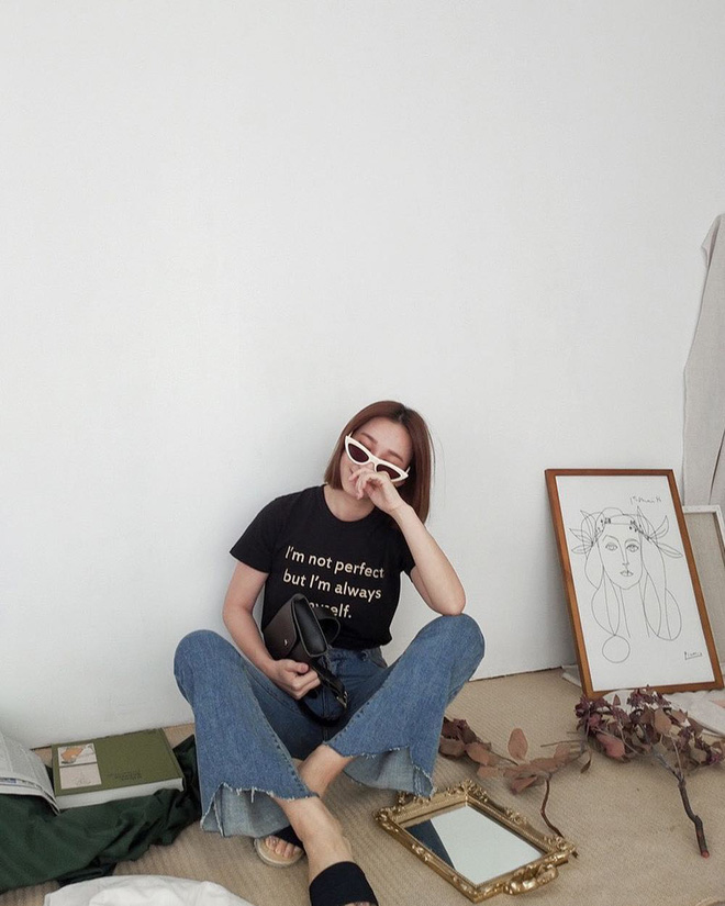 Đâu cần nghĩ nhiều, bạn cứ diện áo phông theo 4 công thức sau là đảm bảo trẻ xinh và sành điệu - 2 Đâu cần nghĩ nhiều, bạn cứ diện áo phông theo 4 công thức sau là đảm bảo trẻ xinh và sành điệu - 2