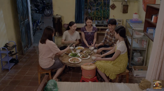Những cô gái trong thành phố tập 31: Hậu chia tay, Tùng lại 'lên giường' với quý bà Xuân? - 1 Những cô gái trong thành phố tập 31: Hậu chia tay, Tùng lại 'lên giường' với quý bà Xuân? - 1