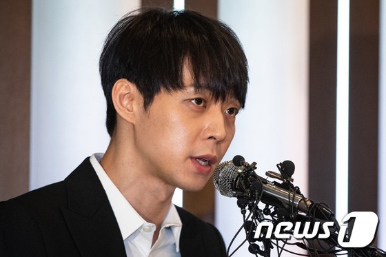 Yoochun mở họp báo sau 3 năm: Định tự tử vì bê bối tình dục, đau đớn làm rõ nghi án ép hôn thê tài phiệt dùng ma túy - 2 Yoochun mở họp báo sau 3 năm: Định tự tử vì bê bối tình dục, đau đớn làm rõ nghi án ép hôn thê tài phiệt dùng ma túy - 2