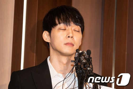 Yoochun mở họp báo sau 3 năm: Định tự tử vì bê bối tình dục, đau đớn làm rõ nghi án ép hôn thê tài phiệt dùng ma túy - 5 Yoochun mở họp báo sau 3 năm: Định tự tử vì bê bối tình dục, đau đớn làm rõ nghi án ép hôn thê tài phiệt dùng ma túy - 5