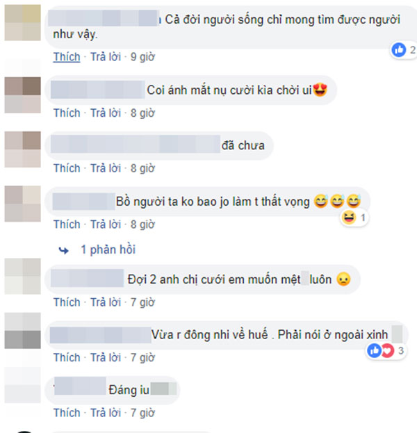 Có ai yêu Đông Nhi nhiều như Ông Cao Thắng: Nàng mải mê livestream, chàng kiên nhẫn ngồi bên cạnh rọi flash - 1 Có ai yêu Đông Nhi nhiều như Ông Cao Thắng: Nàng mải mê livestream, chàng kiên nhẫn ngồi bên cạnh rọi flash - 1