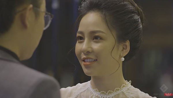 Hot girl Trâm Anh hôn môi, đè ngửa bạn diễn nam ra giường trong bộ phim này - 3 Hot girl Trâm Anh hôn môi, đè ngửa bạn diễn nam ra giường trong bộ phim này - 3
