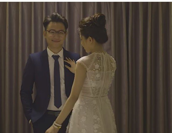 Hot girl Trâm Anh hôn môi, đè ngửa bạn diễn nam ra giường trong bộ phim này - 4 Hot girl Trâm Anh hôn môi, đè ngửa bạn diễn nam ra giường trong bộ phim này - 4