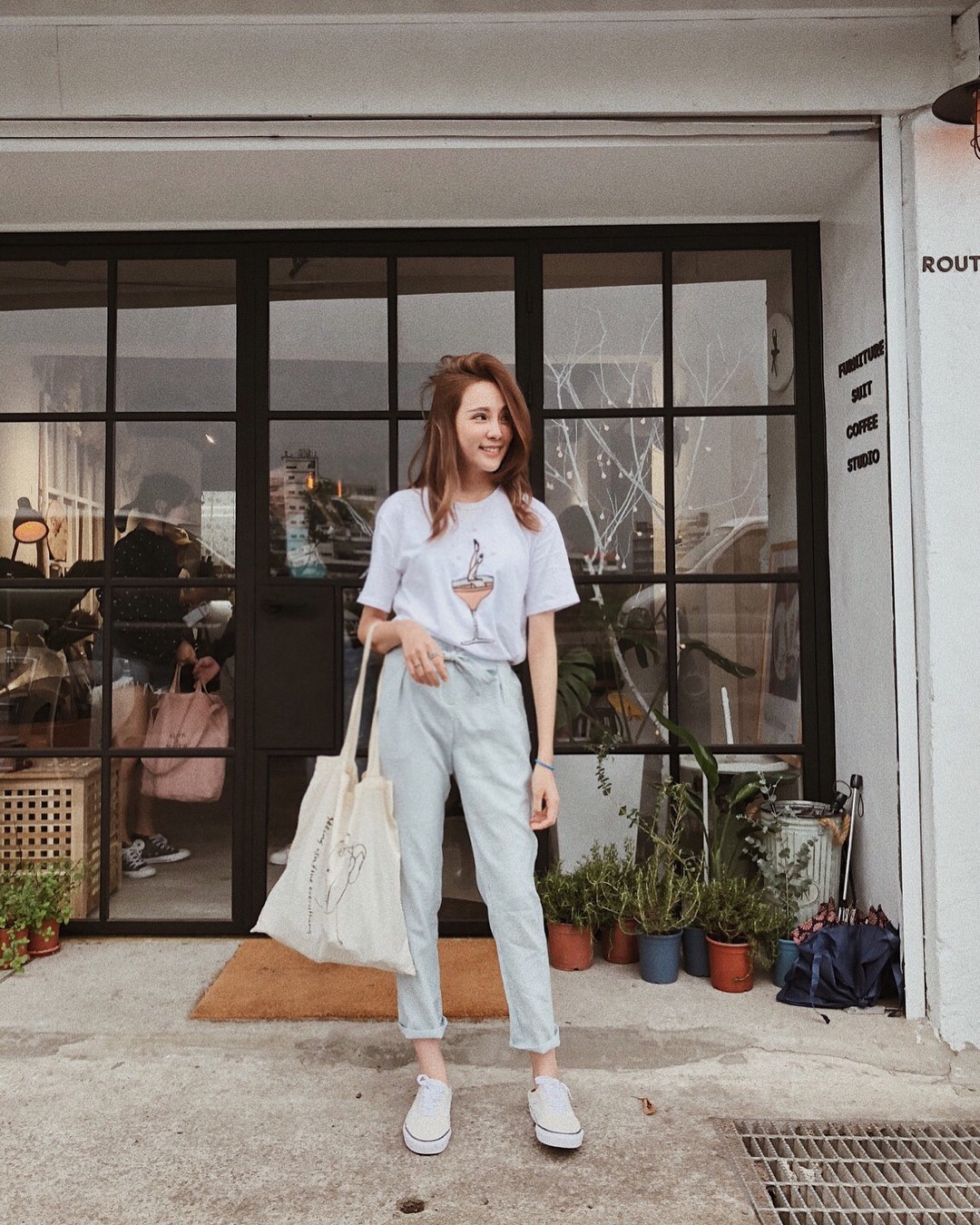 Đang trẻ xinh bỗng hóa 'già đau già đớn' chỉ vì 4 sai lầm diện đồ sau - 13 Đang trẻ xinh bỗng hóa 'già đau già đớn' chỉ vì 4 sai lầm diện đồ sau - 13