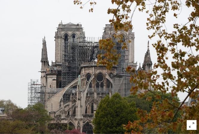 Đám cháy ở nhà thờ Đức Bà Paris đã tắt sau 8 tiếng đồng hồ Đám cháy ở nhà thờ Đức Bà Paris đã tắt sau 8 tiếng đồng hồ