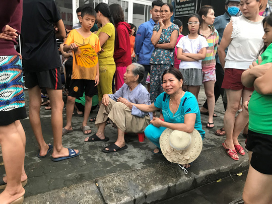 3 người chết trong cửa hàng bị cháy - 4 3 người chết trong cửa hàng bị cháy - 4