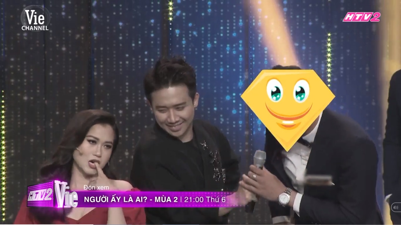 Trước mặt chồng và tình cũ, Lâm Vỹ Dạ vẫn tạo dáng khiêu gợi đòi được trai đẹp vẽ lên người - 3 Trước mặt chồng và tình cũ, Lâm Vỹ Dạ vẫn tạo dáng khiêu gợi đòi được trai đẹp vẽ lên người - 3