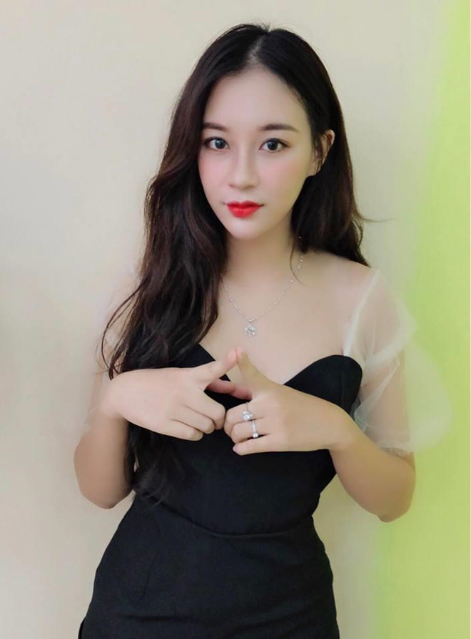 Nữ sinh ĐH Thương mại được dân mạng ví nhan sắc như một 'nàng thơ' - 6 Nữ sinh ĐH Thương mại được dân mạng ví nhan sắc như một 'nàng thơ' - 6