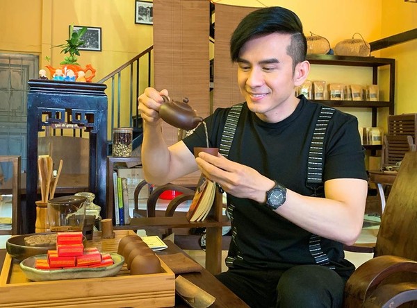 Đan Trường: ‘Ai cũng có quyền được để kiểu tóc theo ý của mình’ - 1 Đan Trường: ‘Ai cũng có quyền được để kiểu tóc theo ý của mình’ - 1
