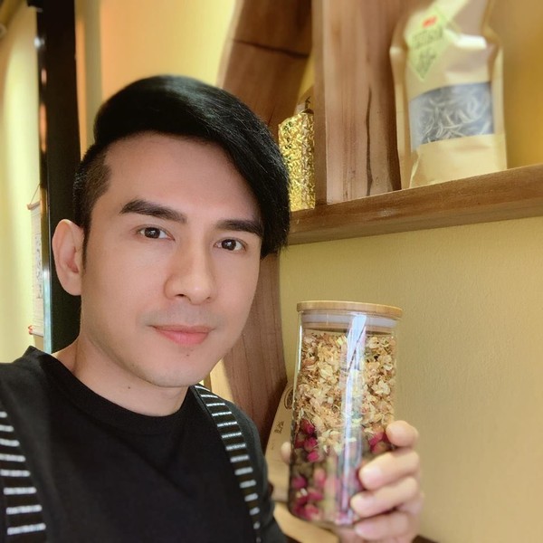 Đan Trường: ‘Ai cũng có quyền được để kiểu tóc theo ý của mình’ - 3 Đan Trường: ‘Ai cũng có quyền được để kiểu tóc theo ý của mình’ - 3
