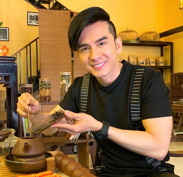 Đan Trường: ‘Ai cũng có quyền được để kiểu tóc theo ý của mình’ Đan Trường: ‘Ai cũng có quyền được để kiểu tóc theo ý của mình’