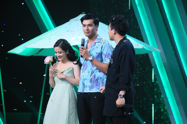 'Người ấy là ai?': Nữ chính làm mẹ đơn thân ra về cùng nam diễn viên điển trai mà thân thế được hé lộ sau đây khiến dân mạng ngã ngửa - 8 'Người ấy là ai?': Nữ chính làm mẹ đơn thân ra về cùng nam diễn viên điển trai mà thân thế được hé lộ sau đây khiến dân mạng ngã ngửa - 8