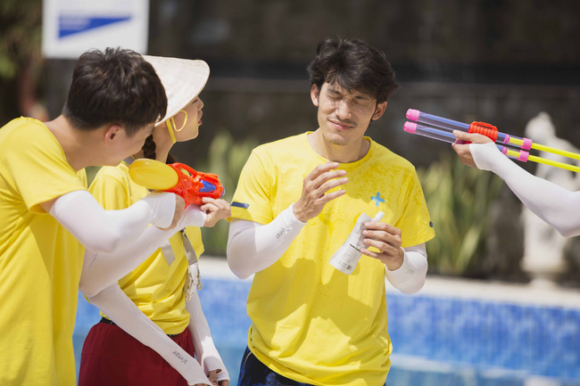 Running Man bản Việt náo loạn vì tin Ngô Thanh Vân xuất hiện nhưng hóa ra cái kết lại đớn đau vô cùng - 9 Running Man bản Việt náo loạn vì tin Ngô Thanh Vân xuất hiện nhưng hóa ra cái kết lại đớn đau vô cùng - 9