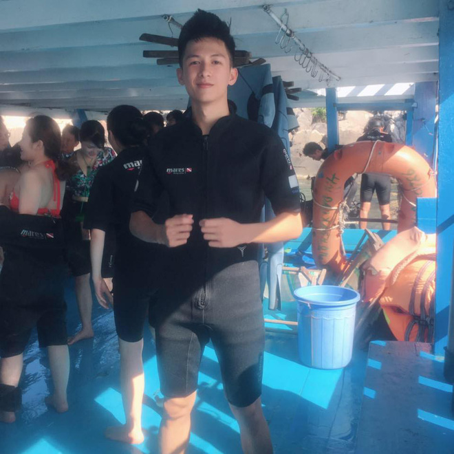 Crush 'quốc dân' của Học viện Ngân Hàng khiến chị em truy tìm info rần rần để rồi hụt hẫng khi vào tường Facebook - 10 Crush 'quốc dân' của Học viện Ngân Hàng khiến chị em truy tìm info rần rần để rồi hụt hẫng khi vào tường Facebook - 10