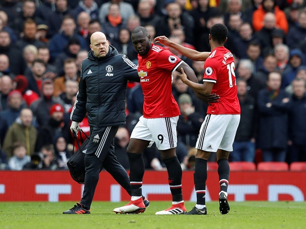 MU nhận hung tin: Lukaku chấn thương nặng, nguy cơ ngồi ngoài hết mùa MU nhận hung tin: Lukaku chấn thương nặng, nguy cơ ngồi ngoài hết mùa