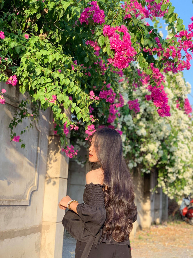 Nữ sinh Đồng Nai nổi như cồn sau một lần bị đăng ảnh trên Facebook, được khen giống Han Sara nhưng dễ thương hơn - 6 Nữ sinh Đồng Nai nổi như cồn sau một lần bị đăng ảnh trên Facebook, được khen giống Han Sara nhưng dễ thương hơn - 6