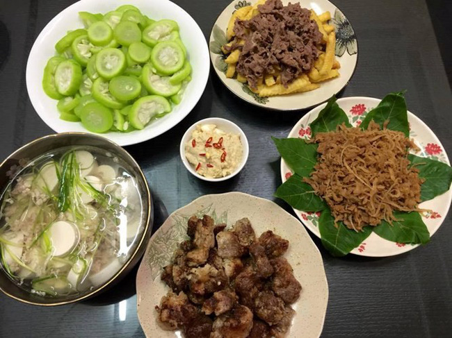 Về muộn được vợ để phần mâm cơm tươm tất, nhưng anh chồng chỉ biết khóc ròng khi đọc lời nhắn nhủ đầy 'yêu thương' - 2 Về muộn được vợ để phần mâm cơm tươm tất, nhưng anh chồng chỉ biết khóc ròng khi đọc lời nhắn nhủ đầy 'yêu thương' - 2