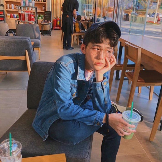 Cuộc sống 'ngập' trong đồ hiệu của dàn rich kid Việt thế hệ 2K - 1 Cuộc sống 'ngập' trong đồ hiệu của dàn rich kid Việt thế hệ 2K - 1