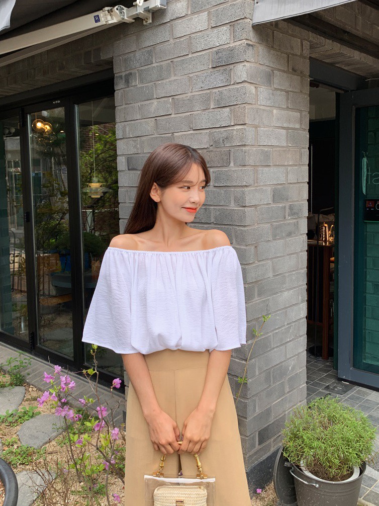 Đếm sơ sơ đã có 6 mẫu áo blouse xinh không để đâu cho hết giúp nàng công sở mặc đẹp suốt hè này - 14 Đếm sơ sơ đã có 6 mẫu áo blouse xinh không để đâu cho hết giúp nàng công sở mặc đẹp suốt hè này - 14