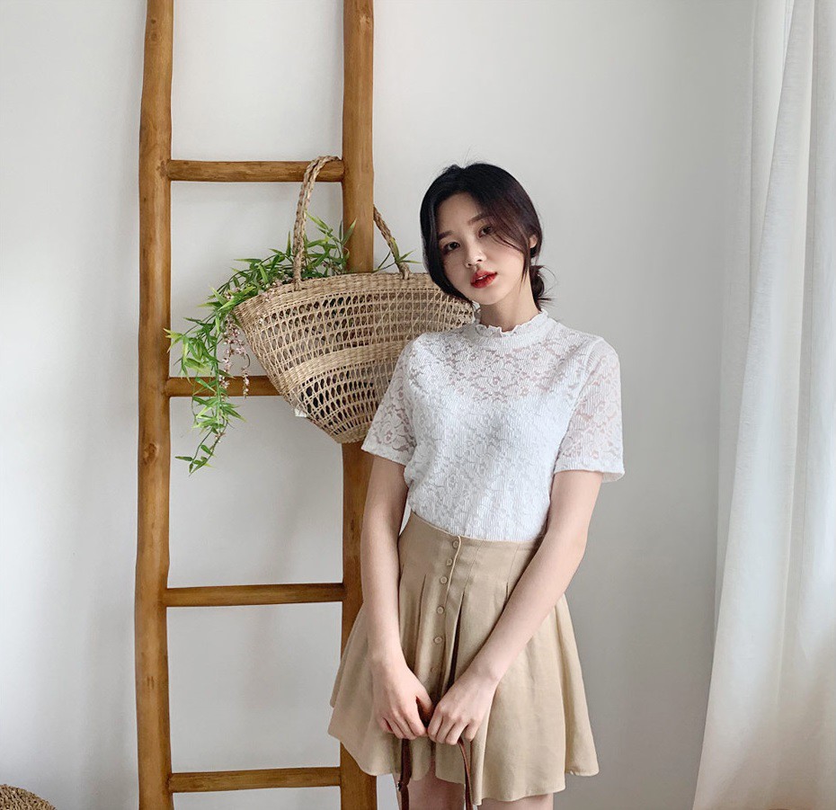 Đếm sơ sơ đã có 6 mẫu áo blouse xinh không để đâu cho hết giúp nàng công sở mặc đẹp suốt hè này - 20 Đếm sơ sơ đã có 6 mẫu áo blouse xinh không để đâu cho hết giúp nàng công sở mặc đẹp suốt hè này - 20