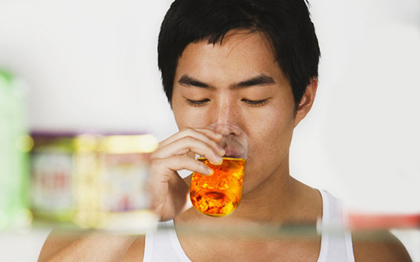 Có nên uống nước tăng lực trước khi quan hệ? Có nên uống nước tăng lực trước khi quan hệ?