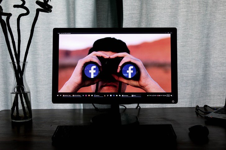 Nữ nhà báo khẳng định Facebook đang theo dõi chúng ta: 'Mọi chuyện bắt đầu khi tôi đang muốn... đi toilet' - 2 Nữ nhà báo khẳng định Facebook đang theo dõi chúng ta: 'Mọi chuyện bắt đầu khi tôi đang muốn... đi toilet' - 2