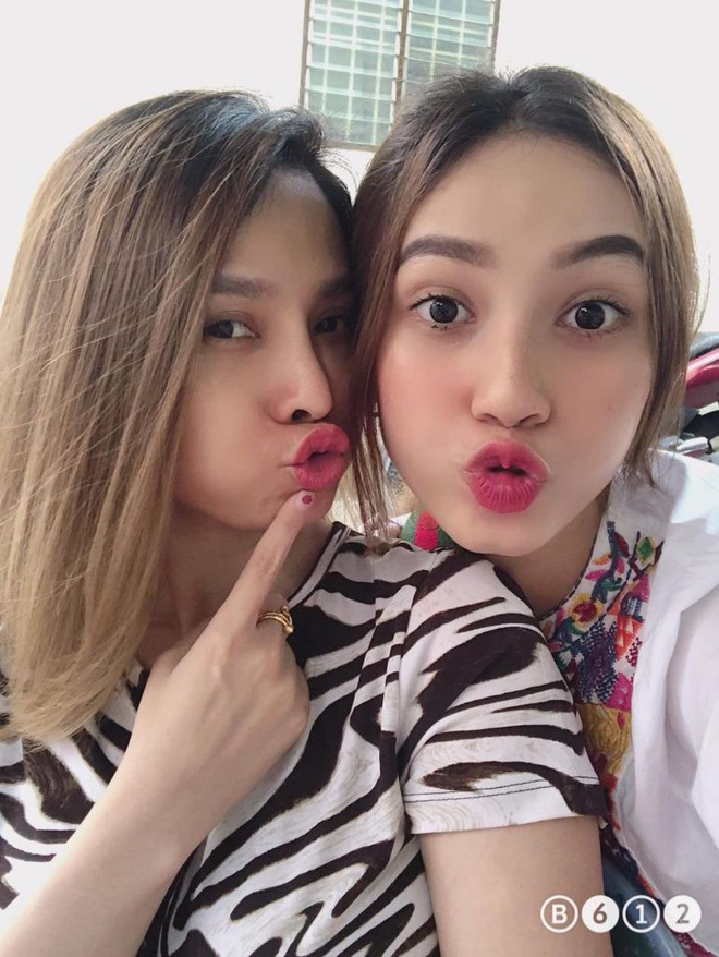 Hưởng trọn gen di truyền đỉnh cao từ mẹ, bảo sao dàn gái xinh này lại sở hữu nhan sắc đình đám đến thế! - 3 Hưởng trọn gen di truyền đỉnh cao từ mẹ, bảo sao dàn gái xinh này lại sở hữu nhan sắc đình đám đến thế! - 3