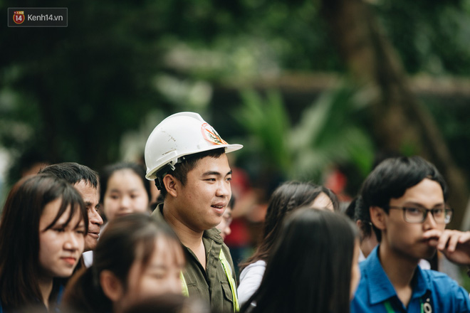 Chùm ảnh: 8.000 người mang logo 'Đã uống rượu bia - Không lái xe' cùng tuần hành trên phố đi bộ Hồ Gươm - 8 Chùm ảnh: 8.000 người mang logo 'Đã uống rượu bia - Không lái xe' cùng tuần hành trên phố đi bộ Hồ Gươm - 8