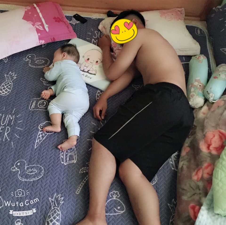 Nhìn dáng ngủ của bố và con gái, dù có bị gọi là 'photocopy' hay 'đẻ thuê' thì mẹ cũng hết đường chối cãi - 4 Nhìn dáng ngủ của bố và con gái, dù có bị gọi là 'photocopy' hay 'đẻ thuê' thì mẹ cũng hết đường chối cãi - 4