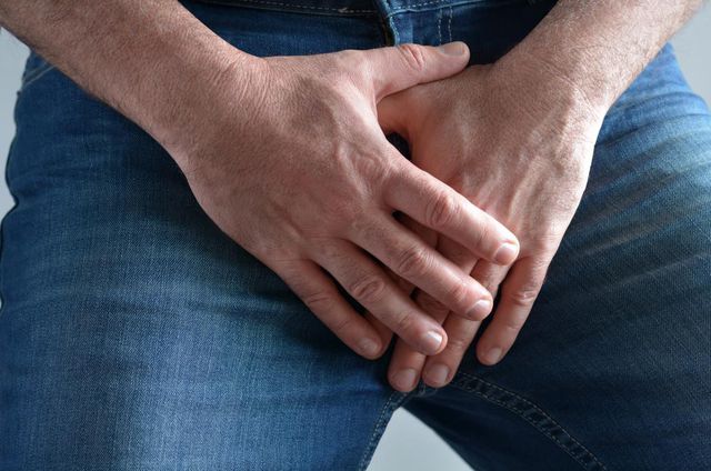 Oái oăm lần đầu tiên gần gũi, chàng phát khóc vì 'cậu nhỏ' chảy máu xối xả - 1 Oái oăm lần đầu tiên gần gũi, chàng phát khóc vì 'cậu nhỏ' chảy máu xối xả - 1