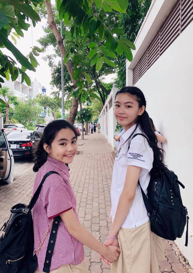 'Công chúa' 14 tuổi nhà Quyền Linh: Cao 1m7, sở hữu vẻ đẹp mong manh và được ví là bản sao của Trương Bá Chi - 12 'Công chúa' 14 tuổi nhà Quyền Linh: Cao 1m7, sở hữu vẻ đẹp mong manh và được ví là bản sao của Trương Bá Chi - 12