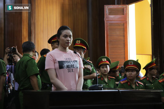 Không tuyên án hotgirl Ngọc 'miu' và Văn Kính Dương như dự kiến, HĐXX trả hồ sơ điều tra bổ sung Không tuyên án hotgirl Ngọc 'miu' và Văn Kính Dương như dự kiến, HĐXX trả hồ sơ điều tra bổ sung