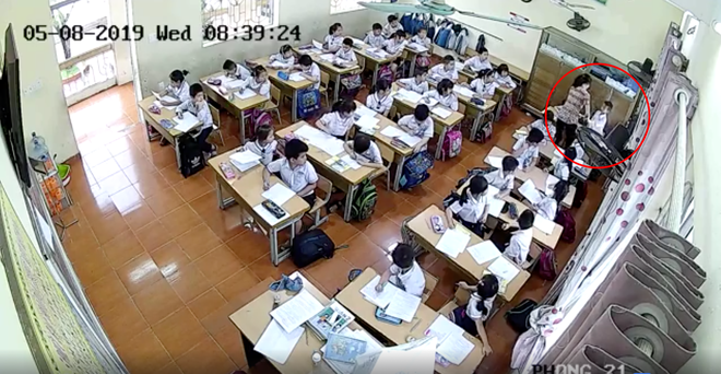 Mẹ nam sinh lớp 2 ở Hải Phòng đăng clip cô giáo tát tới tấp con mình, dùng thước vụt mạnh nhiều em khác - 2 Mẹ nam sinh lớp 2 ở Hải Phòng đăng clip cô giáo tát tới tấp con mình, dùng thước vụt mạnh nhiều em khác - 2