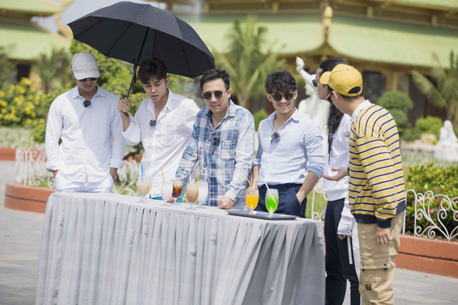 Running Man: Lan Ngọc vắng mặt đột ngột, phải chăng lý do là vì kiệt sức, cấp cứu trong bệnh viện? - 4 Running Man: Lan Ngọc vắng mặt đột ngột, phải chăng lý do là vì kiệt sức, cấp cứu trong bệnh viện? - 4