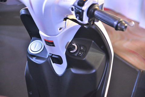 So sánh Yamaha Latte và FreeGo - đánh đổi an toàn lấy tiện lợi - 10 So sánh Yamaha Latte và FreeGo - đánh đổi an toàn lấy tiện lợi - 10