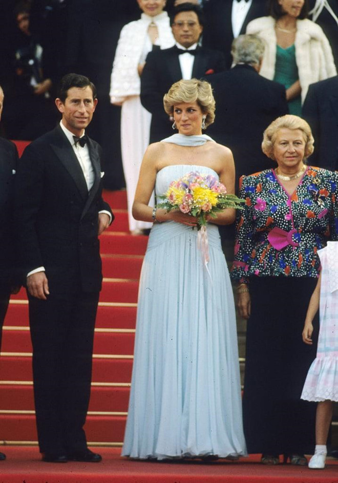 Công nương Diana và chiếc váy tạo dấu ấn lịch sử ở Cannes 32 năm trước - 2 Công nương Diana và chiếc váy tạo dấu ấn lịch sử ở Cannes 32 năm trước - 2