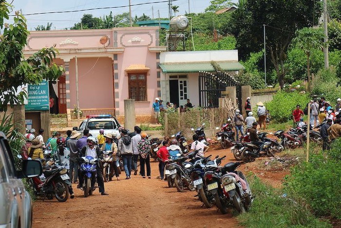 Hiện trường vụ 3 bà cháu bị sát hại, phi tang xác sau vườn ở Lâm Đồng - 1 Hiện trường vụ 3 bà cháu bị sát hại, phi tang xác sau vườn ở Lâm Đồng - 1