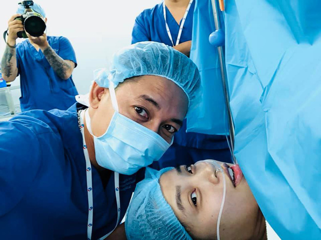 Bất chấp nguy hiểm, Hải Băng vừa lâm bồn sinh con thứ 3 cho Thành Đạt Bất chấp nguy hiểm, Hải Băng vừa lâm bồn sinh con thứ 3 cho Thành Đạt