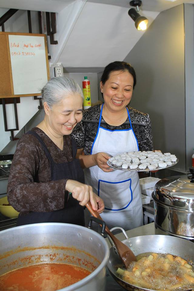 Nguyễn Dzoãn Cẩm Vân - Qua bao truân chuyên để thành 'Huyền thoại của gian bếp Việt', cuối cùng vì chữ 'An' mà buông bỏ tất cả - 3 Nguyễn Dzoãn Cẩm Vân - Qua bao truân chuyên để thành 'Huyền thoại của gian bếp Việt', cuối cùng vì chữ 'An' mà buông bỏ tất cả - 3