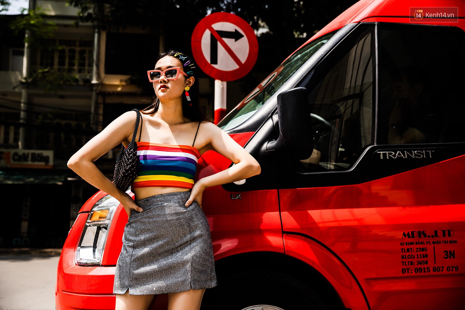 Street style 2 miền: miền Nam lên đồ 'xịn sò' như idol Hàn, miền Bắc không thiếu những ca độc lạ - 13 Street style 2 miền: miền Nam lên đồ 'xịn sò' như idol Hàn, miền Bắc không thiếu những ca độc lạ - 13