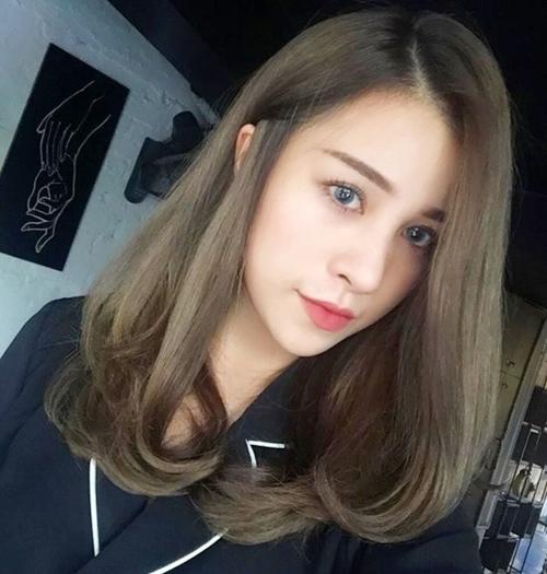Kiểu tóc màu nâu khói đẹp trẻ trung nhất năm 2019 khiến phái đẹp mê mẩn - 5 Kiểu tóc màu nâu khói đẹp trẻ trung nhất năm 2019 khiến phái đẹp mê mẩn - 5