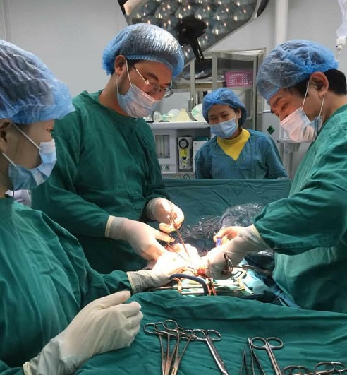 Rong kinh 6 tháng, đi khám phát hiện u xơ tử cung hiếm Rong kinh 6 tháng, đi khám phát hiện u xơ tử cung hiếm