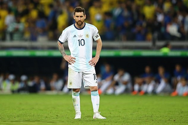 Messi khẳng định sẽ không giã từ ĐTQG sau thất bại ở Copa America Messi khẳng định sẽ không giã từ ĐTQG sau thất bại ở Copa America