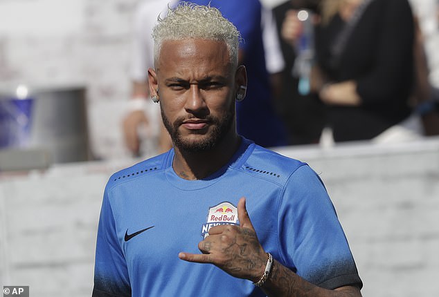 Neymar trở lại Pháp, quyết chia tay PSG Neymar trở lại Pháp, quyết chia tay PSG
