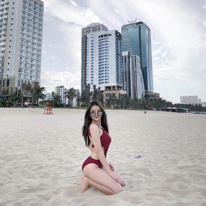 2 năm và 4 lần diện bikini đưa Linh Ka từ cô bé bắt trend gây sốc trở thành thiếu nữ sở hữu body 'đốt mắt' - 2 2 năm và 4 lần diện bikini đưa Linh Ka từ cô bé bắt trend gây sốc trở thành thiếu nữ sở hữu body 'đốt mắt' - 2