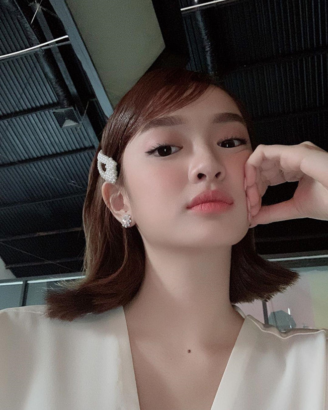 Dàn hot girl mặt chữ điền: Nữ tính, sexy đều đủ cả - 11 Dàn hot girl mặt chữ điền: Nữ tính, sexy đều đủ cả - 11